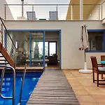 Premium Isabel 1 Villa