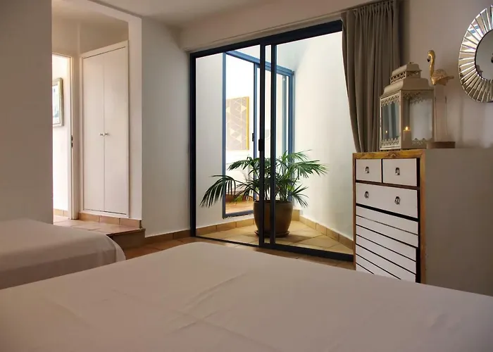 Premium Isabel 1 코스타카르마